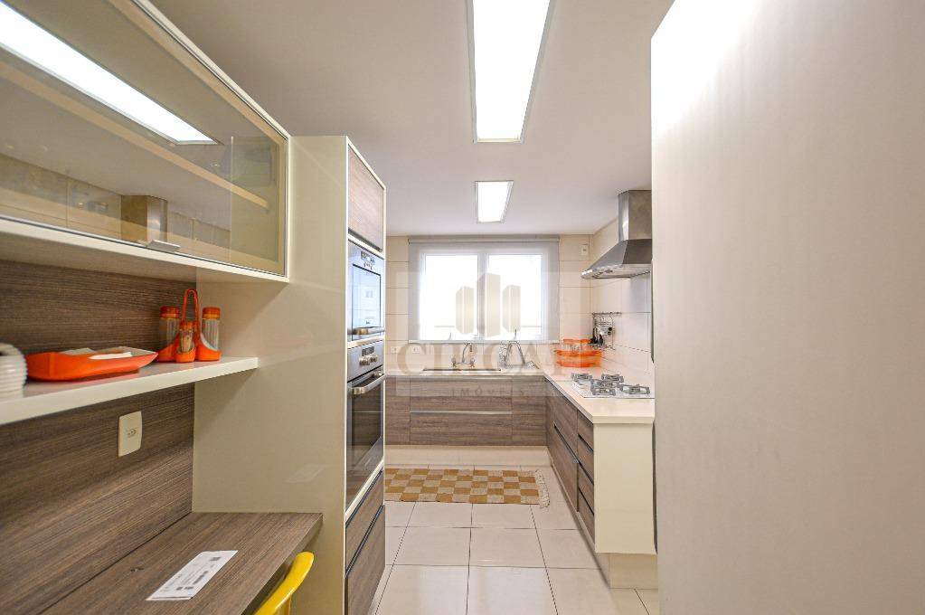 Apartamento à venda com 3 quartos, 223m² - Foto 14