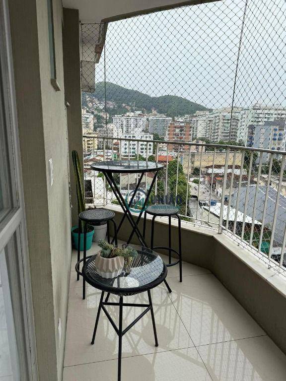 Apartamento à venda com 2 quartos, 75m² - Foto 10