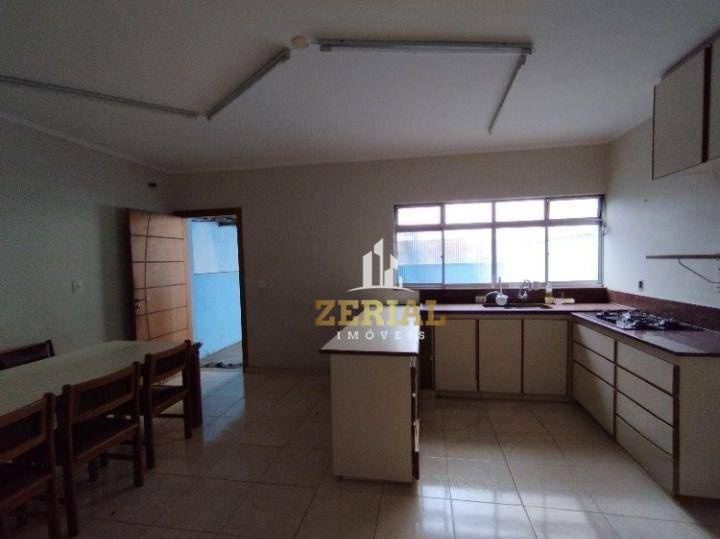 Sobrado à venda e aluguel com 3 quartos, 400m² - Foto 4