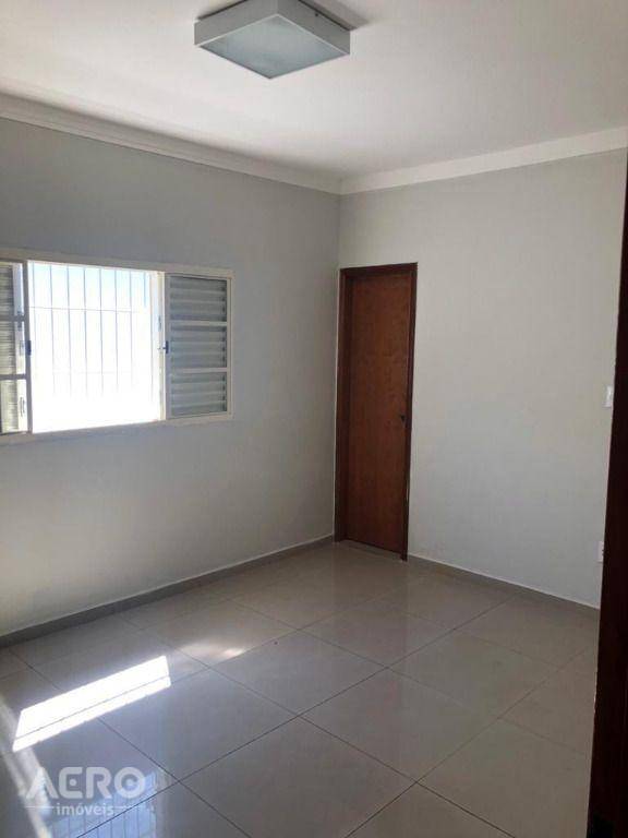 Casa à venda com 3 quartos, 100m² - Foto 7