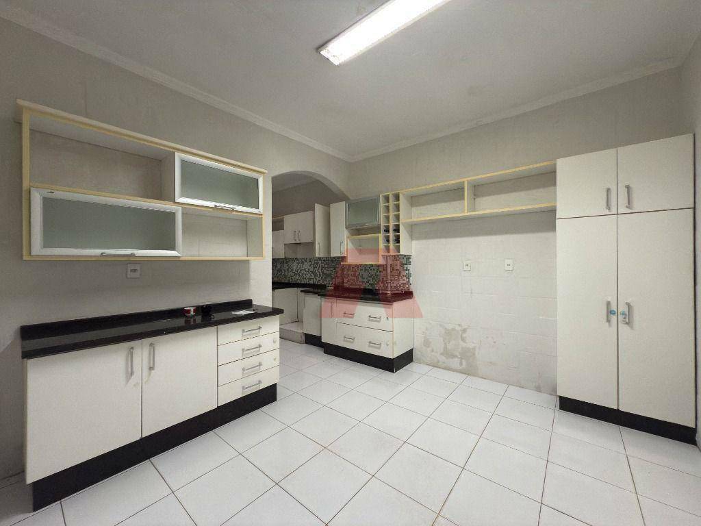 Casa de Condomínio para alugar com 2 quartos, 250m² - Foto 5