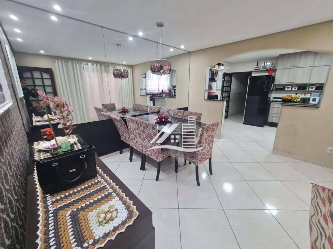 Sobrado, 4 quartos, 195 m² - Foto 2