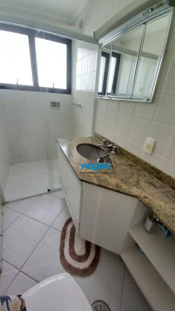 Apartamento à venda com 3 quartos, 140m² - Foto 9