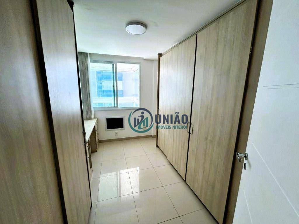 Apartamento à venda com 4 quartos, 141m² - Foto 9