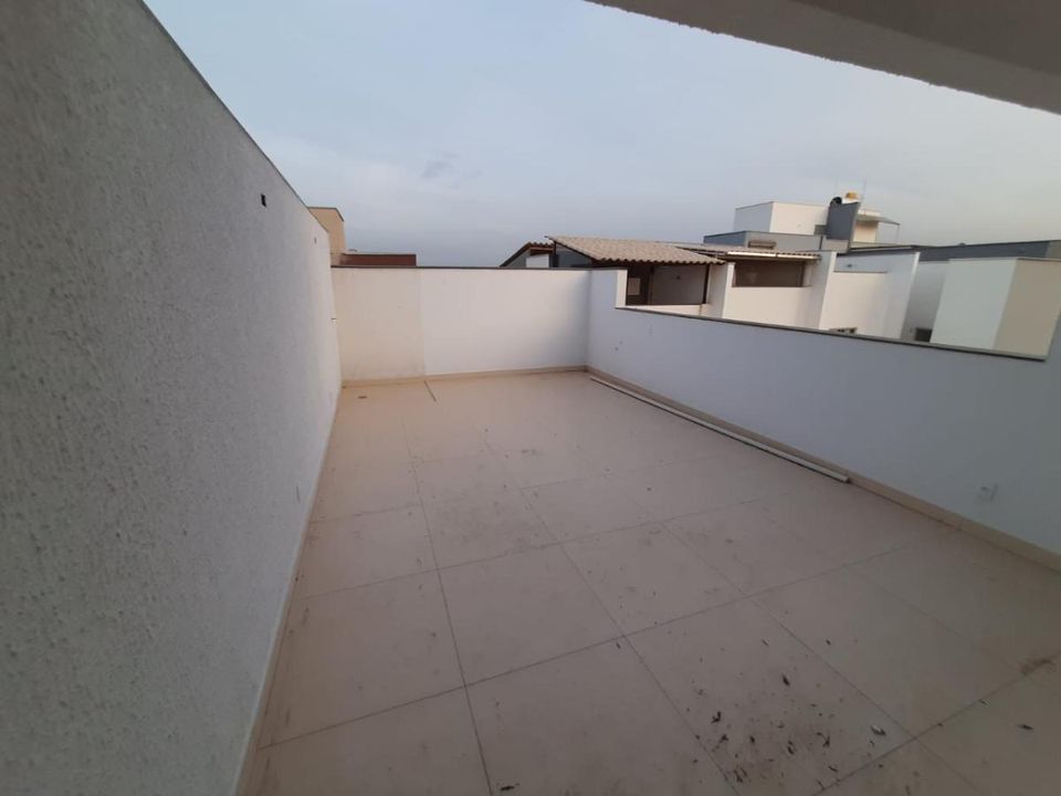 Casa à venda com 3 quartos, 140m² - Foto 1