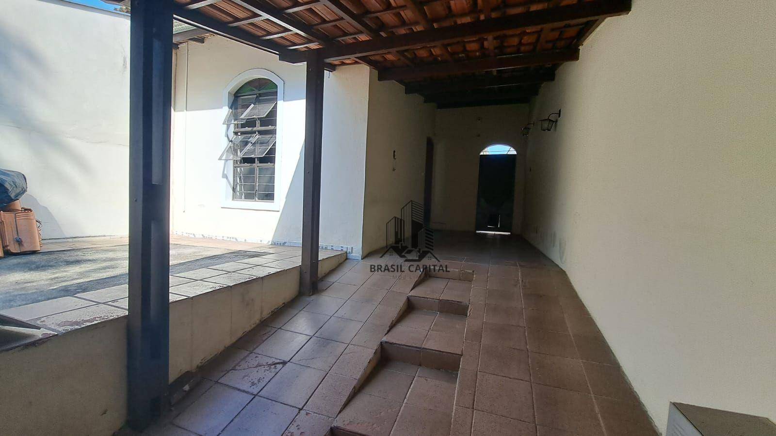 Casa à venda com 3 quartos, 180m² - Foto 8