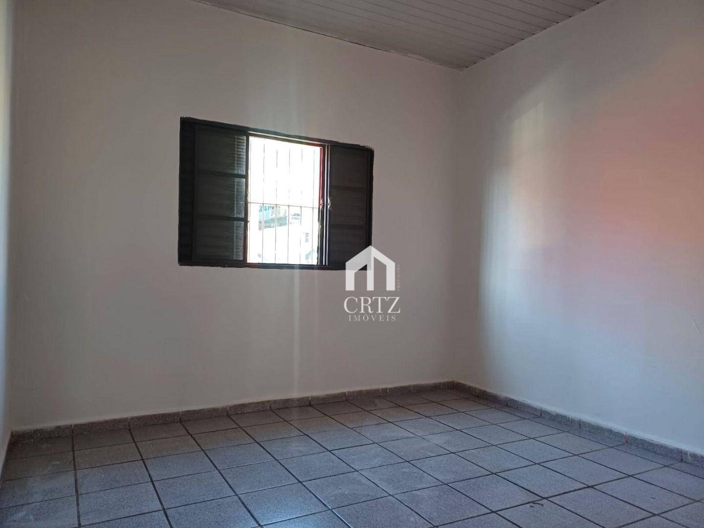 Casa à venda com 2 quartos, 61m² - Foto 4