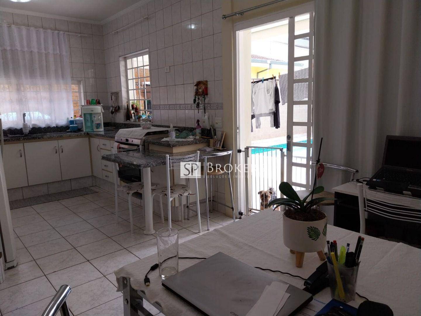 Casa à venda com 3 quartos, 300m² - Foto 10