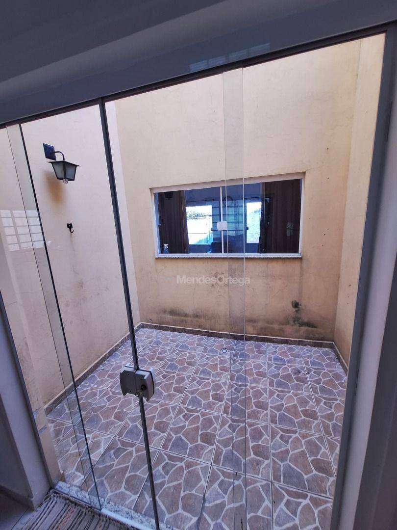 Casa à venda com 3 quartos, 148m² - Foto 12