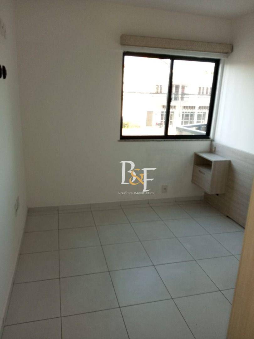 Apartamento à venda com 2 quartos, 70m² - Foto 2