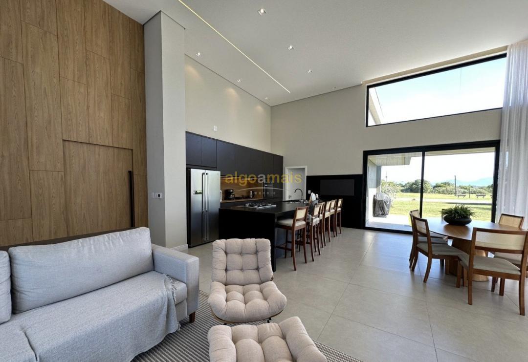 Casa de Condomínio à venda com 4 quartos, 270m² - Foto 7