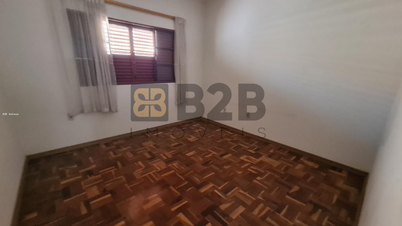 Casa à venda com 3 quartos, 560m² - Foto 17