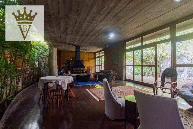 Casa à venda com 5 quartos, 336m² - Foto 2