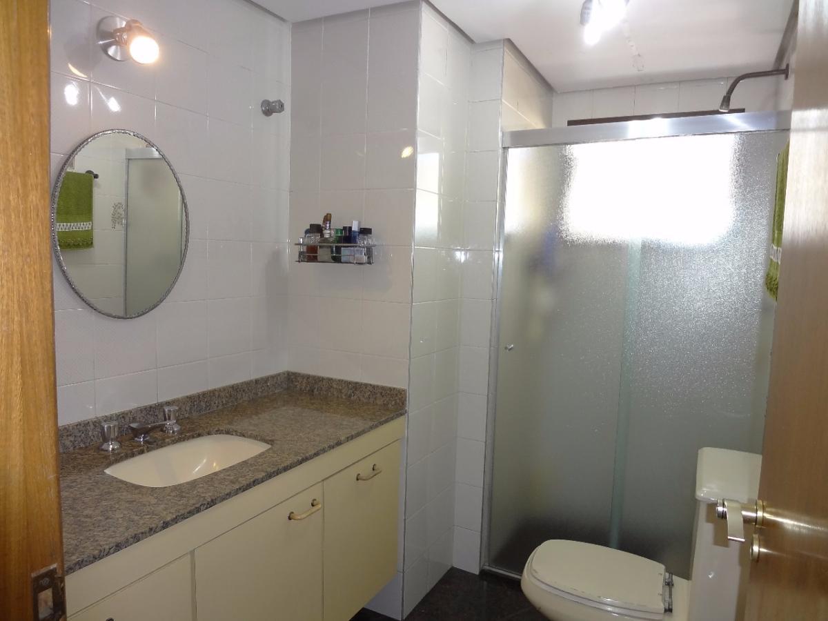 Apartamento à venda com 3 quartos, 123m² - Foto 16