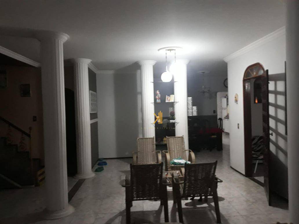 Casa à venda com 4 quartos, 200M2 - Foto 7