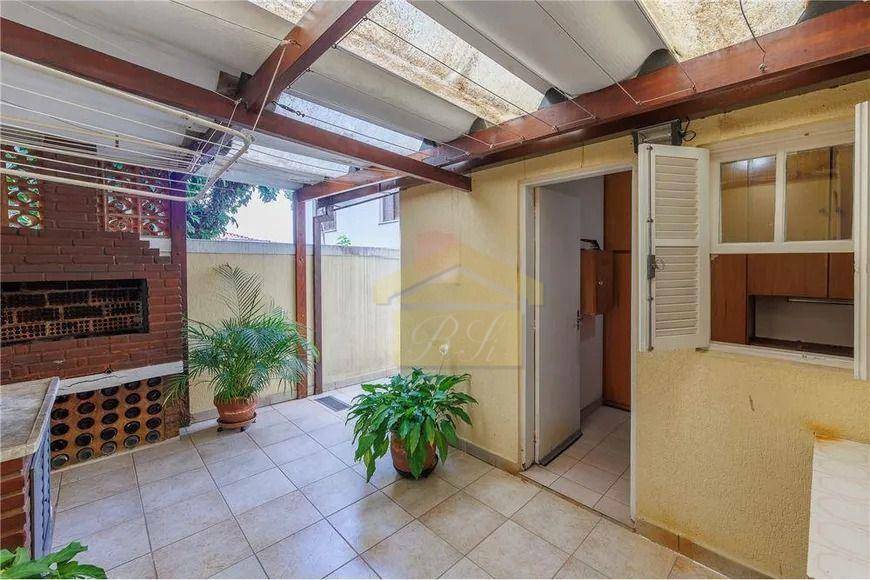 Sobrado à venda e aluguel com 3 quartos, 180m² - Foto 23