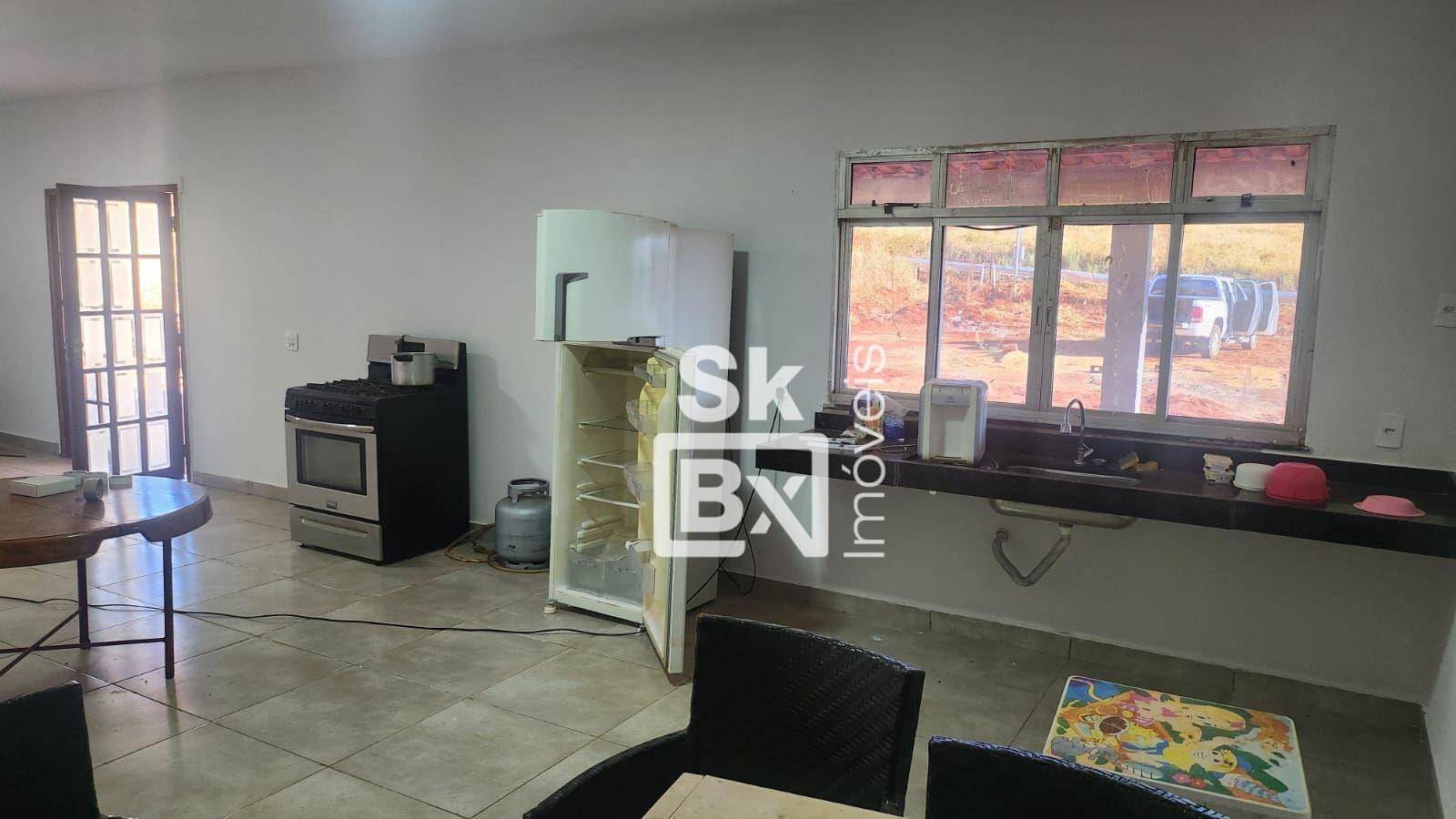 Chácara à venda com 3 quartos, 270m² - Foto 12