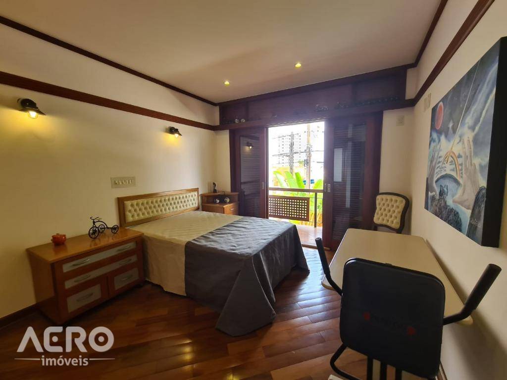 Casa à venda com 3 quartos, 279m² - Foto 11