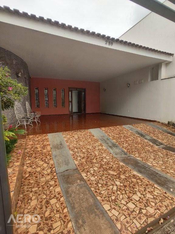 Casa à venda com 4 quartos, 272m² - Foto 7