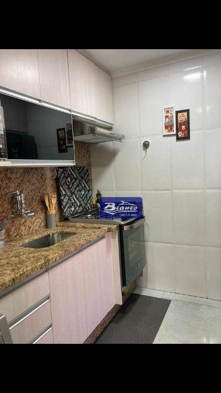 Apartamento à venda com 2 quartos, 44m² - Foto 10