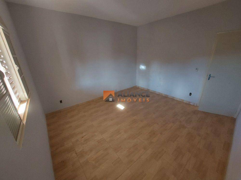 Casa à venda com 2 quartos, 119m² - Foto 9