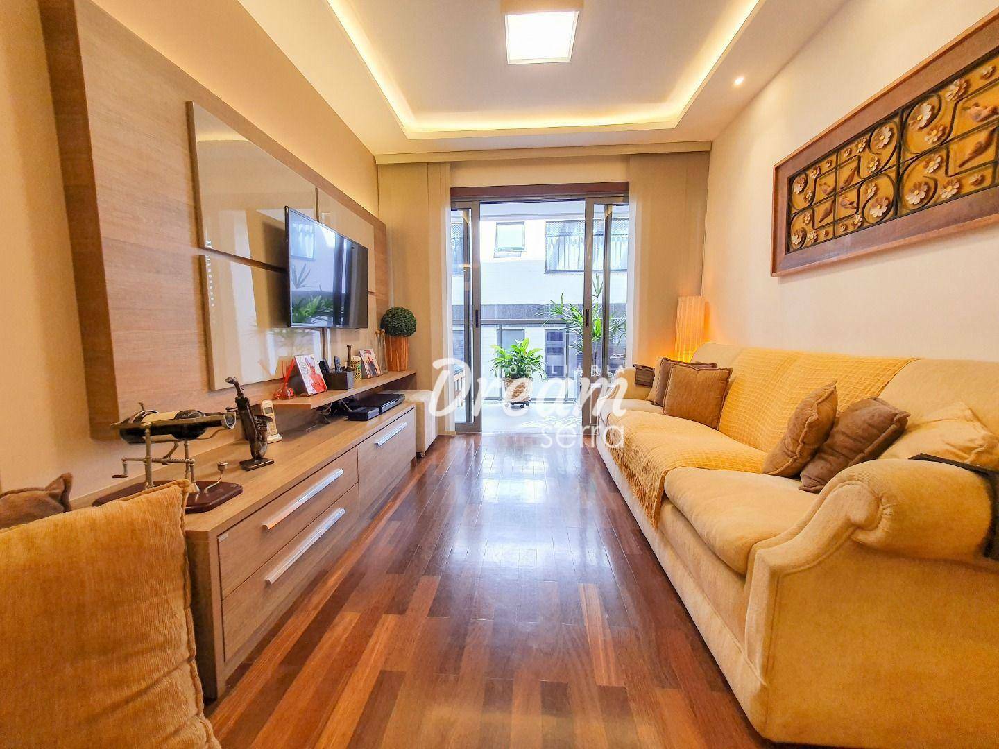 Apartamento à venda com 3 quartos, 128m² - Foto 2