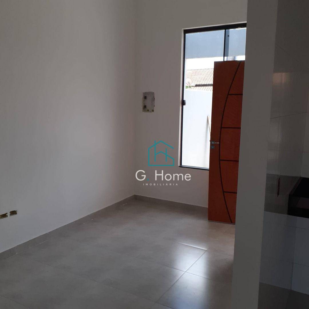 Casa à venda com 3 quartos, 82m² - Foto 4