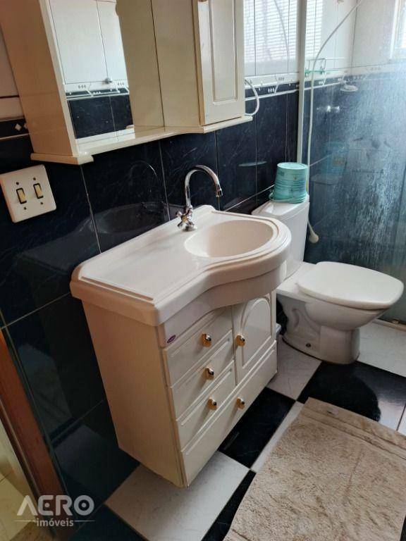 Casa à venda com 4 quartos, 184m² - Foto 8