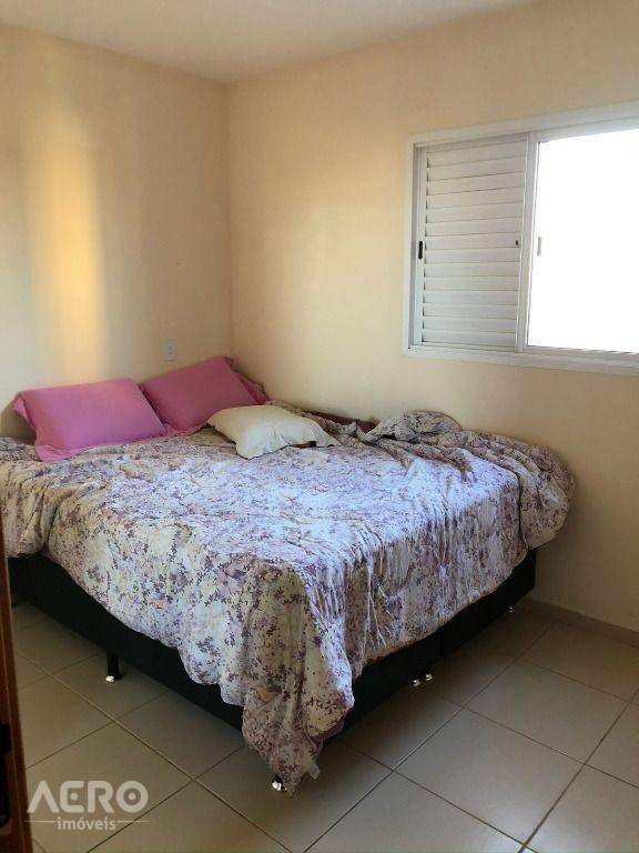 Apartamento à venda com 2 quartos, 60m² - Foto 4