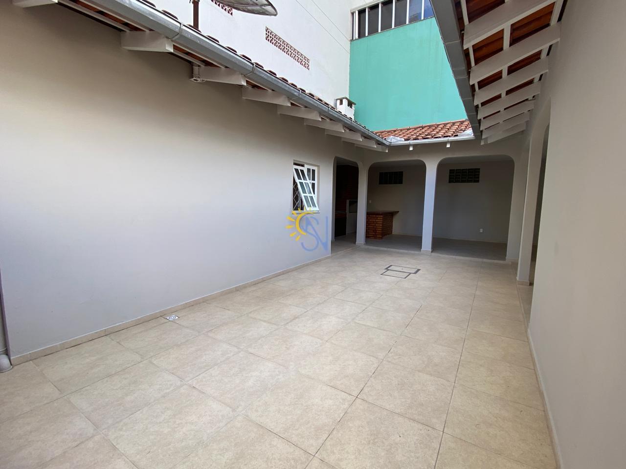 Casa para alugar com 3 quartos, 173m² - Foto 35