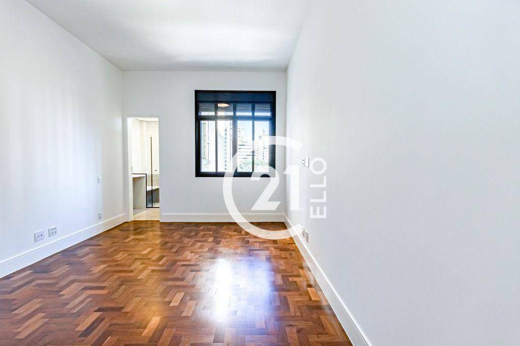 Apartamento à venda com 3 quartos, 212m² - Foto 13