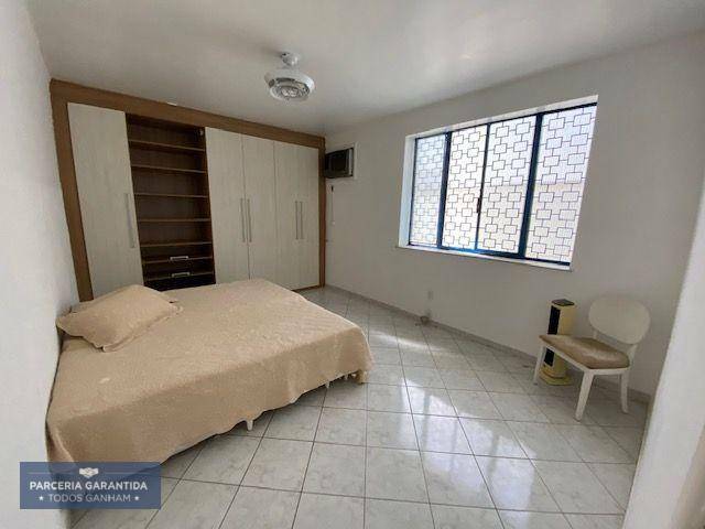 Casa à venda com 3 quartos, 220m² - Foto 6