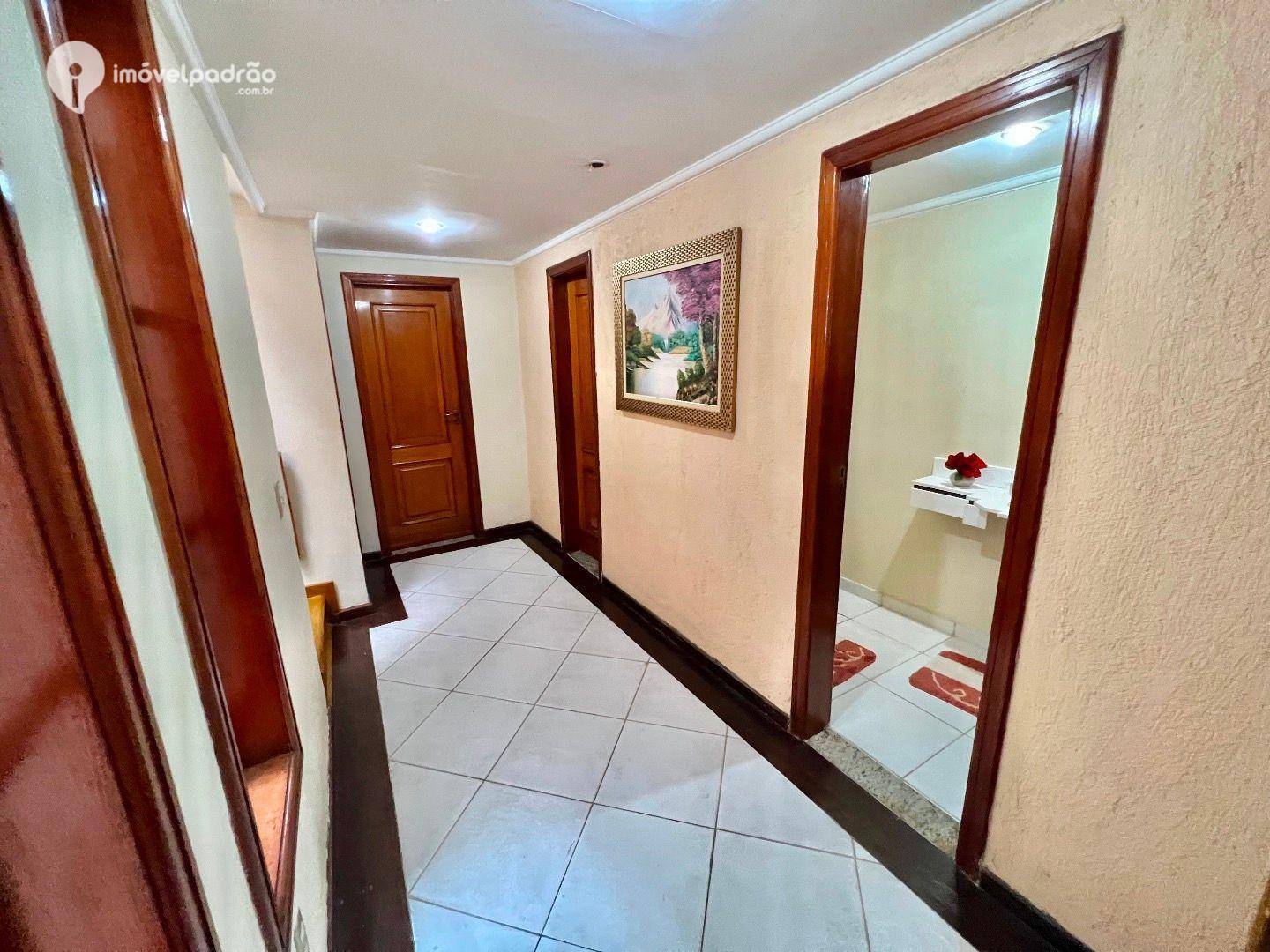 Casa de Condomínio à venda com 5 quartos, 300m² - Foto 10