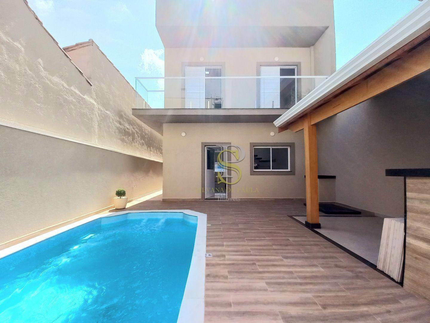 Casa à venda com 3 quartos, 150m² - Foto 2