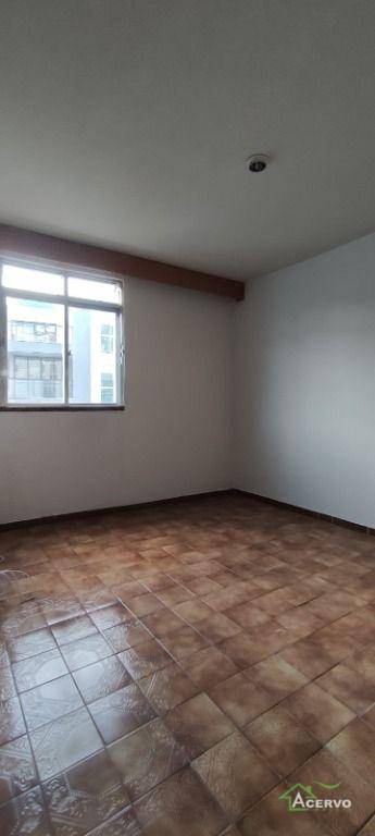 Apartamento à venda com 2 quartos, 57m² - Foto 6