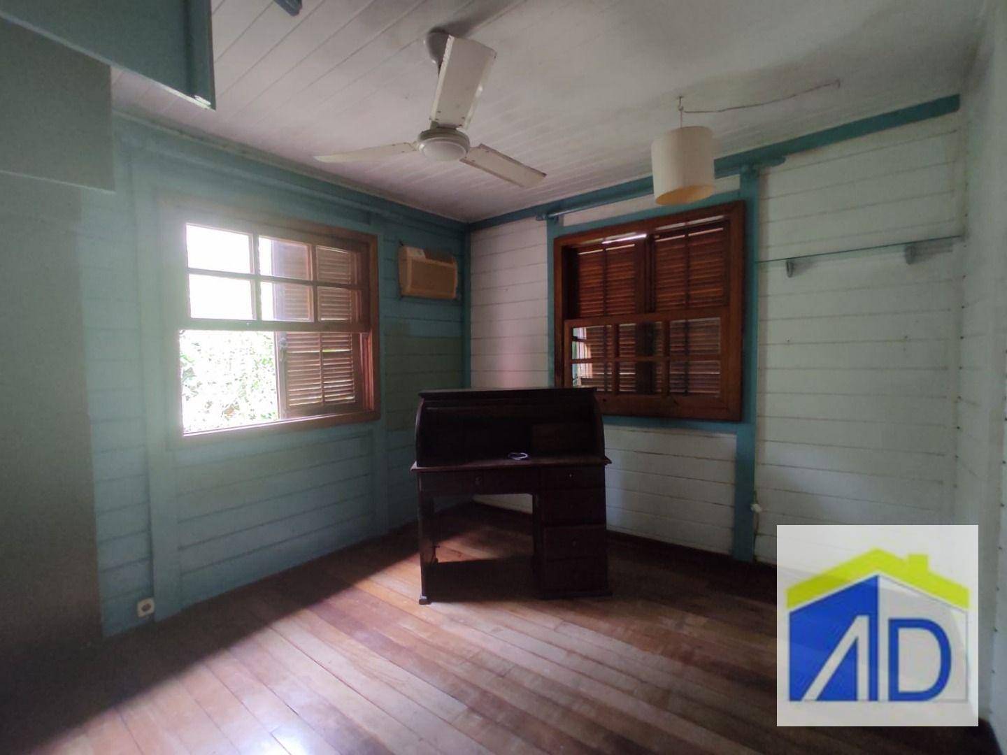 Casa de Condomínio à venda com 5 quartos, 200m² - Foto 16