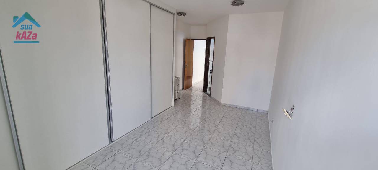 Sobrado à venda com 3 quartos, 200m² - Foto 8