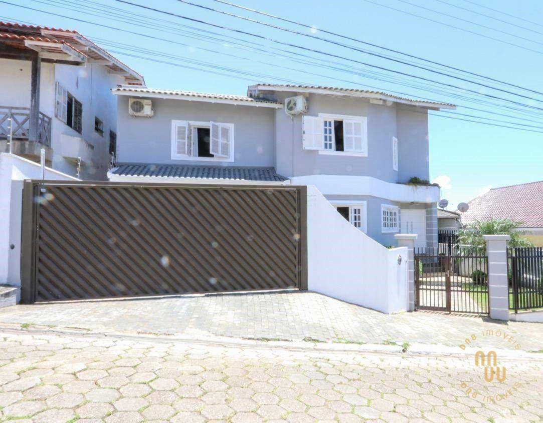 Casa à venda com 3 quartos, 380m² - Foto 1