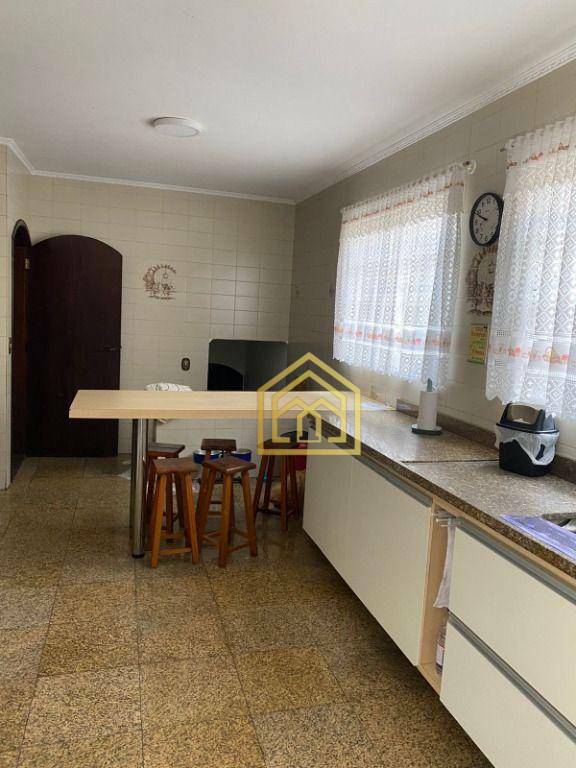 Sobrado à venda com 4 quartos, 345m² - Foto 4