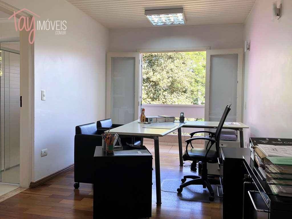 Casa para alugar com 5 quartos, 243m² - Foto 14