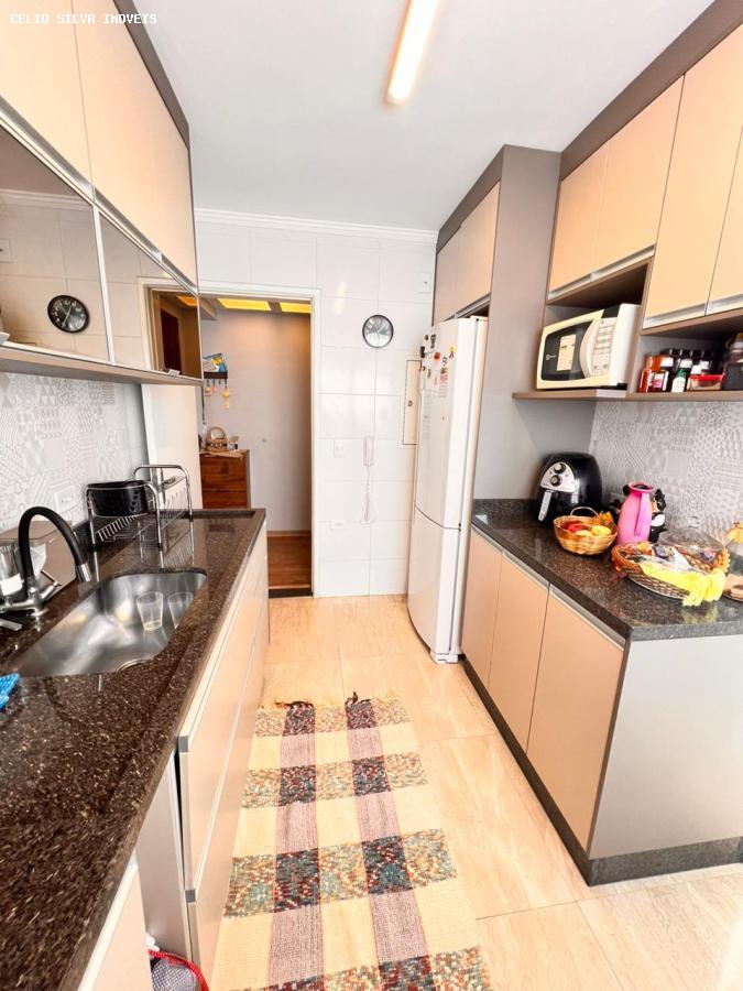 Apartamento à venda com 2 quartos, 72m² - Foto 9