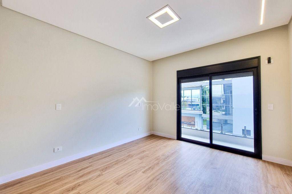 Casa de Condomínio à venda com 4 quartos, 400m² - Foto 40