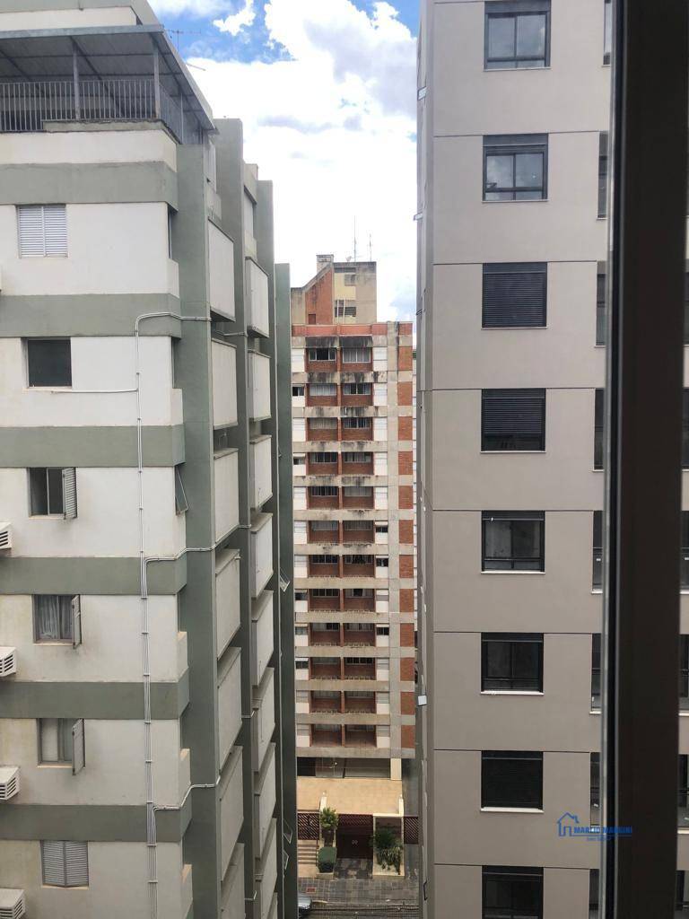 Apartamento para alugar com 3 quartos, 105m² - Foto 7