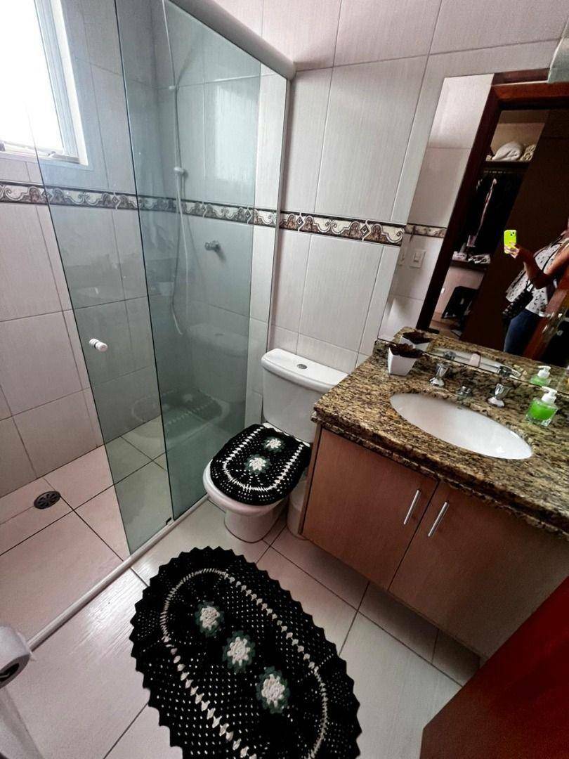 Sobrado à venda e aluguel com 3 quartos, 160m² - Foto 17