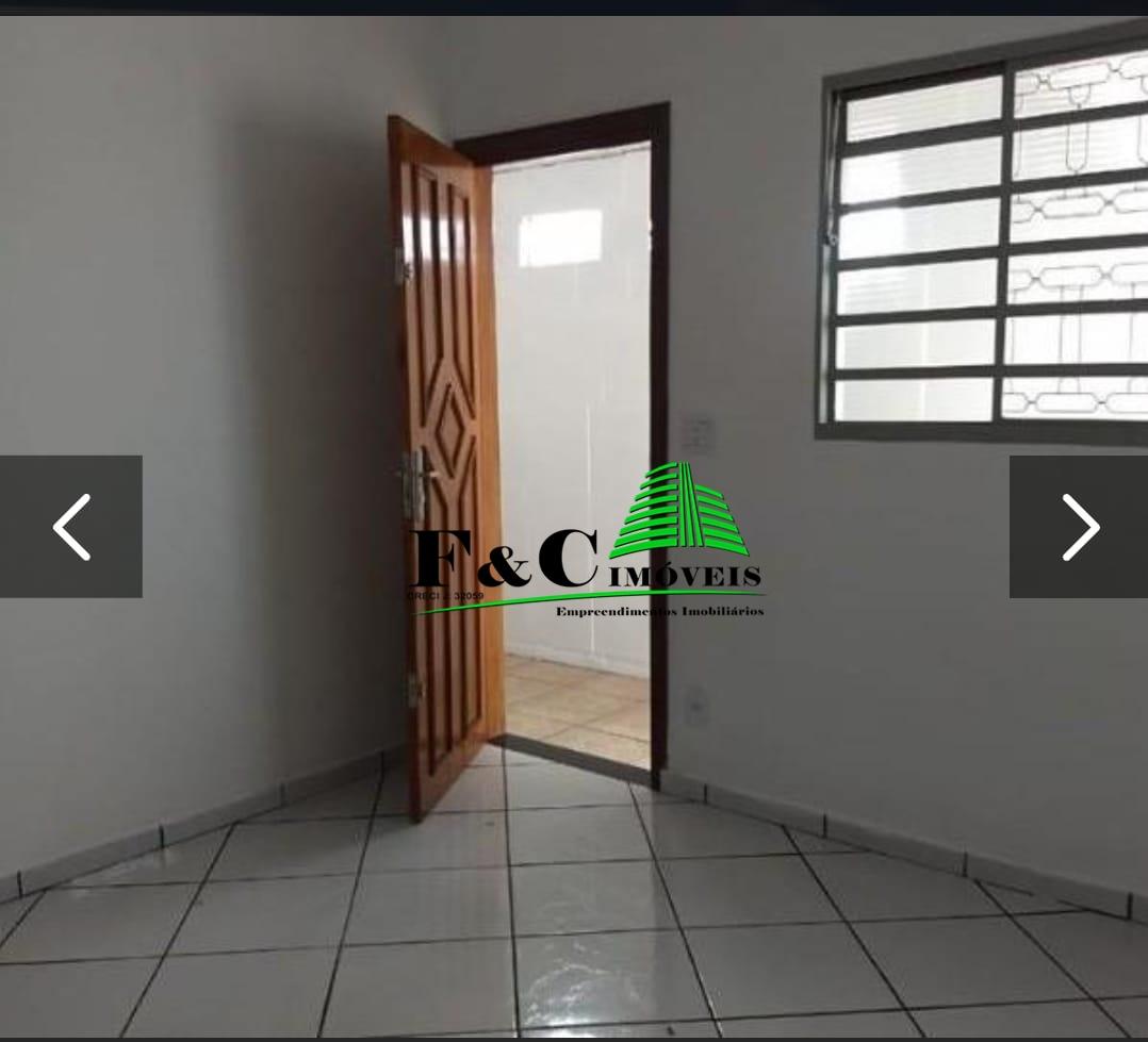 Casa à venda com 2 quartos, 125m² - Foto 3