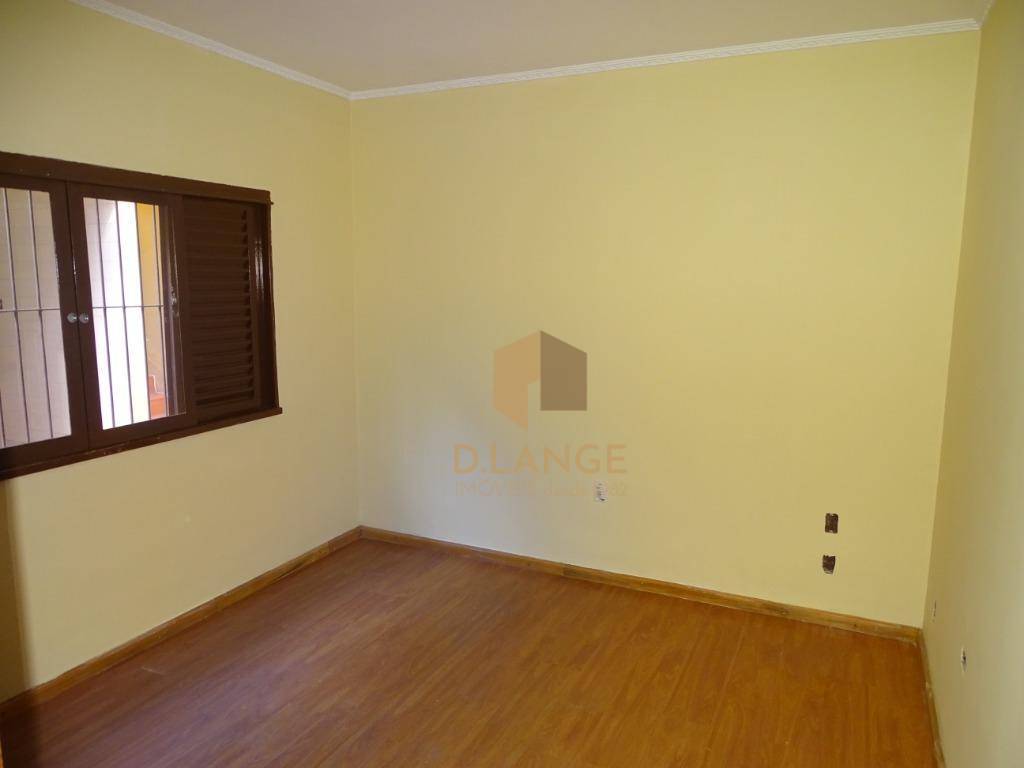 Casa à venda com 3 quartos, 237m² - Foto 13