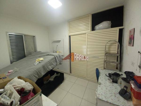 Casa à venda com 2 quartos, 90m² - Foto 5