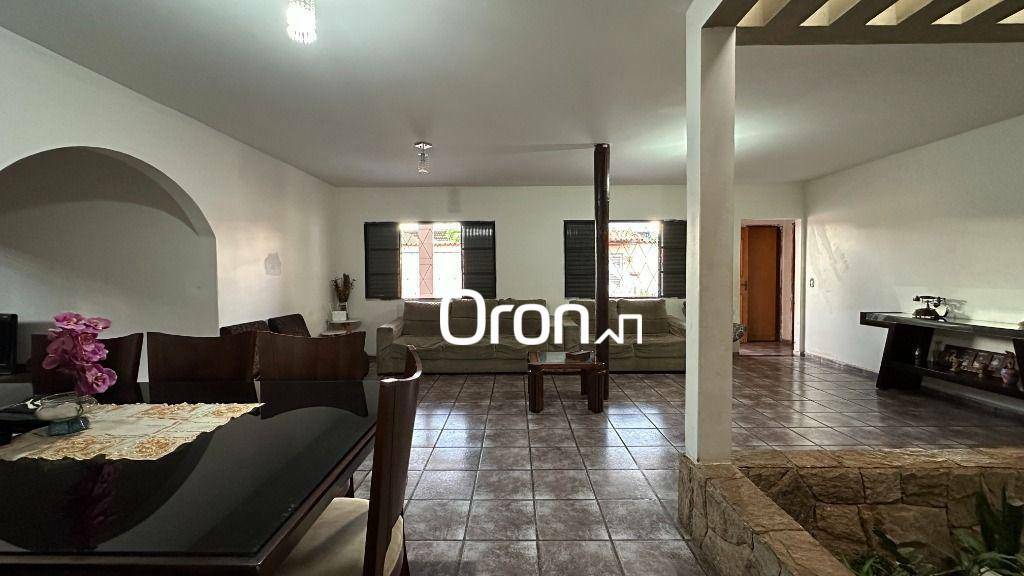 Casa, 4 quartos, 191 m² - Foto 3