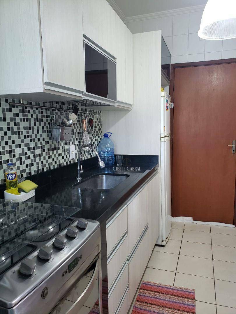 Apartamento à venda com 2 quartos, 75m² - Foto 13