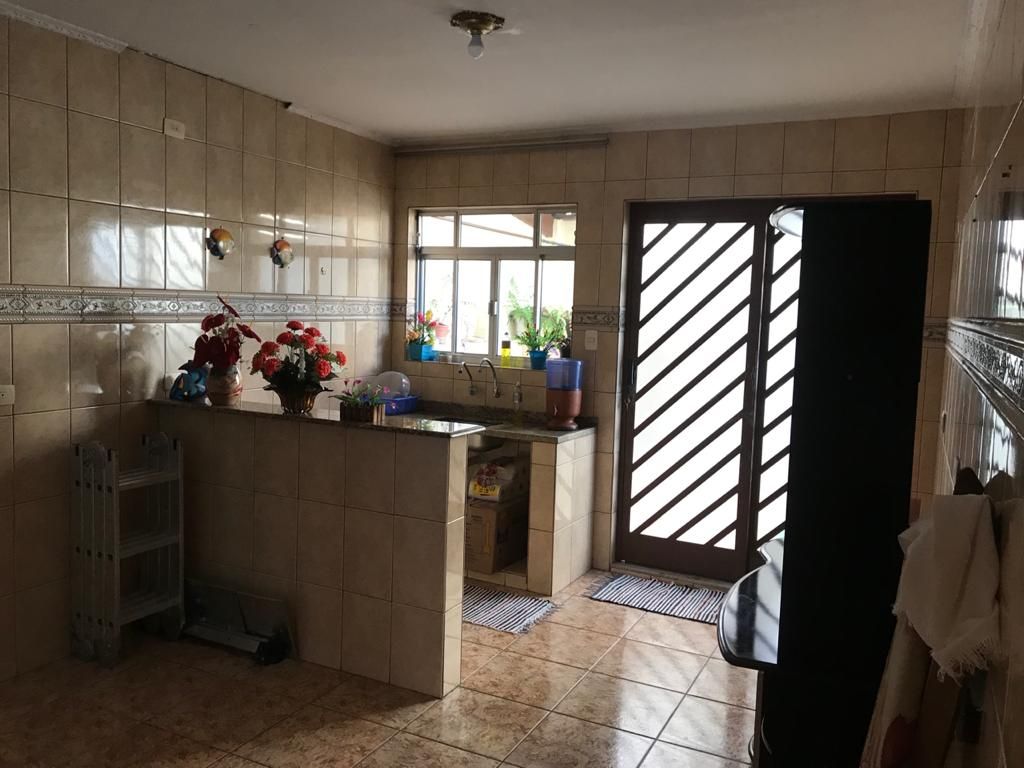 Casa à venda com 3 quartos, 255m² - Foto 14